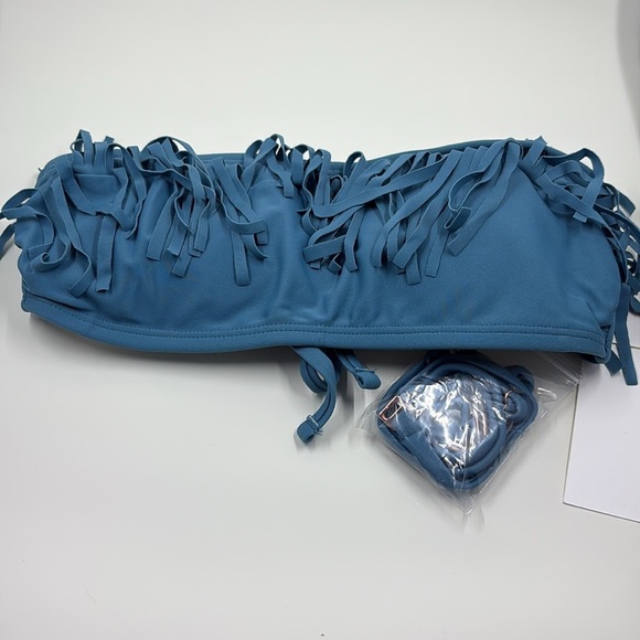 Hula Honey Fringe Accented Solid Color Bandeau Juniors Bikini Top XS NWT Blue - Picture 2 of 6